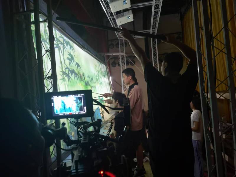 绵阳TVC拍摄公司：美妆时尚造梦师，雕琢细节中的高级质感